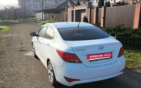 Hyundai Solaris II рестайлинг, 2016 год, 1 000 000 рублей, 4 фотография