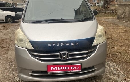 Honda Stepwgn III, 2007 год, 1 150 000 рублей, 2 фотография