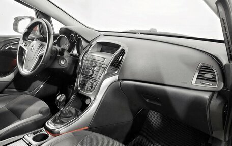 Opel Astra J, 2011 год, 640 000 рублей, 11 фотография