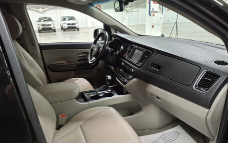 KIA Carnival III, 2019 год, 2 995 000 рублей, 13 фотография