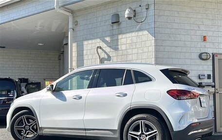 Mercedes-Benz GLA, 2022 год, 1 990 000 рублей, 4 фотография