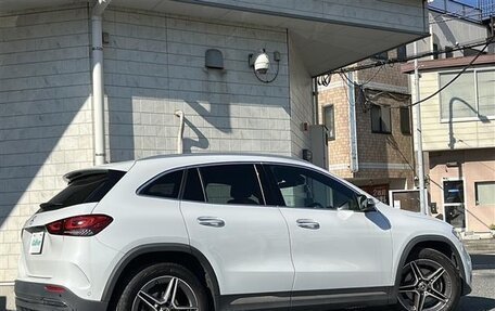 Mercedes-Benz GLA, 2022 год, 1 990 000 рублей, 6 фотография