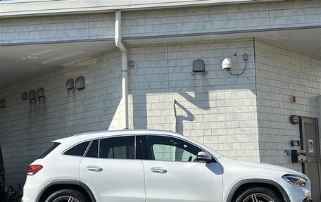 Mercedes-Benz GLA, 2022 год, 1 990 000 рублей, 8 фотография