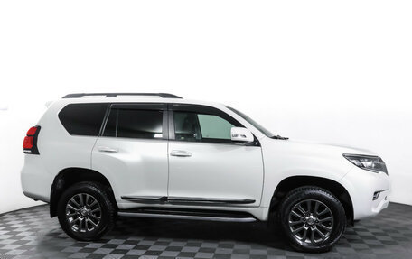 Toyota Land Cruiser Prado 150 рестайлинг 2, 2018 год, 3 990 000 рублей, 4 фотография