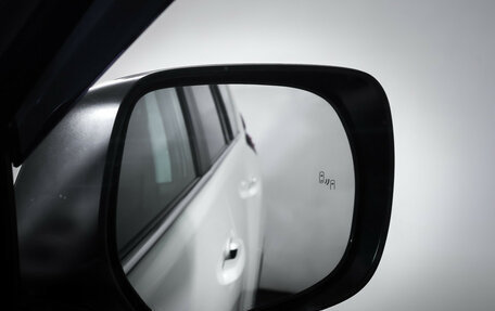 Toyota Land Cruiser Prado 150 рестайлинг 2, 2018 год, 3 990 000 рублей, 29 фотография