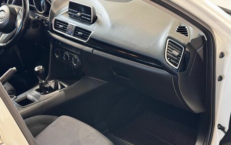 Mazda 3, 2014 год, 1 075 000 рублей, 18 фотография