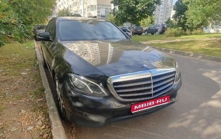 Mercedes-Benz E-Класс, 2019 год, 1 650 000 рублей, 1 фотография