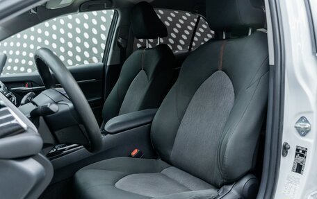 Toyota Camry, 2018 год, 2 040 000 рублей, 17 фотография