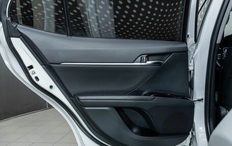 Toyota Camry, 2018 год, 2 040 000 рублей, 23 фотография