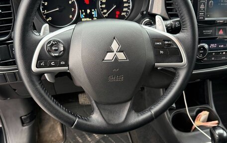 Mitsubishi Outlander III рестайлинг 3, 2013 год, 1 570 000 рублей, 15 фотография