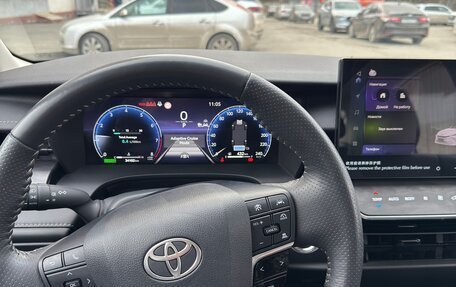 Toyota Camry, 2024 год, 3 950 000 рублей, 10 фотография