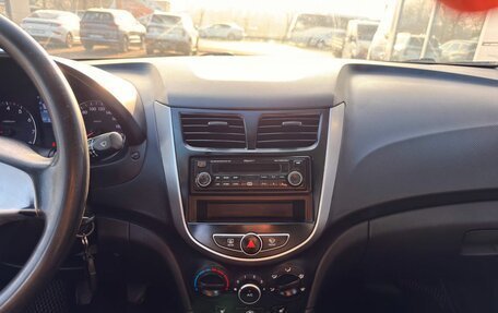 Hyundai Solaris II рестайлинг, 2011 год, 595 000 рублей, 9 фотография