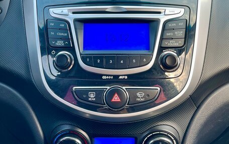 Hyundai Solaris II рестайлинг, 2012 год, 825 000 рублей, 9 фотография