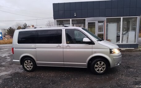 Volkswagen Multivan T5, 2012 год, 2 000 000 рублей, 2 фотография