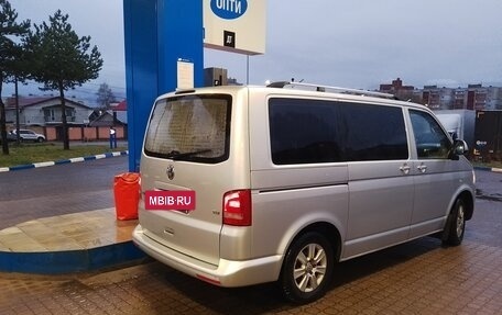 Volkswagen Multivan T5, 2012 год, 2 000 000 рублей, 3 фотография