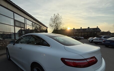 Mercedes-Benz E-Класс, 2017 год, 3 400 000 рублей, 5 фотография