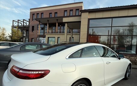 Mercedes-Benz E-Класс, 2017 год, 3 400 000 рублей, 10 фотография