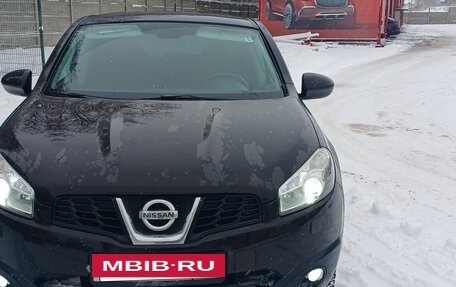 Nissan Qashqai, 2011 год, 1 070 000 рублей, 2 фотография