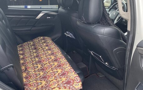 Mitsubishi Pajero Sport III рестайлинг, 2016 год, 3 000 000 рублей, 4 фотография