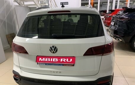 Volkswagen Taos, 2022 год, 2 250 000 рублей, 8 фотография