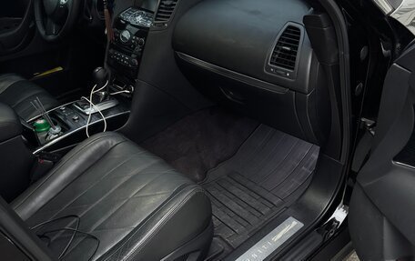 Infiniti FX II, 2011 год, 1 650 000 рублей, 6 фотография