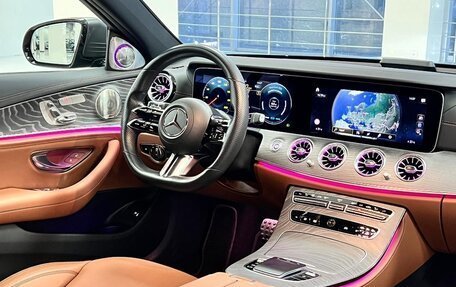 Mercedes-Benz E-Класс, 2021 год, 5 390 000 рублей, 25 фотография