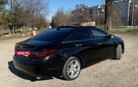 Hyundai Sonata VI, 2011 год, 950 000 рублей, 5 фотография