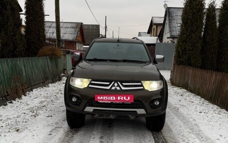 Mitsubishi Pajero Sport II рестайлинг, 2014 год, 1 500 000 рублей, 2 фотография