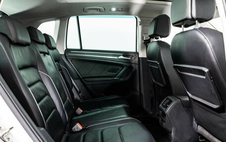 Volkswagen Tiguan II, 2018 год, 2 679 000 рублей, 20 фотография