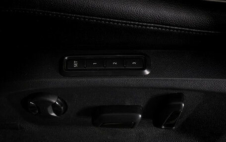 Volkswagen Tiguan II, 2018 год, 2 679 000 рублей, 26 фотография