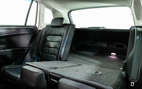 Volkswagen Tiguan II, 2018 год, 2 679 000 рублей, 23 фотография