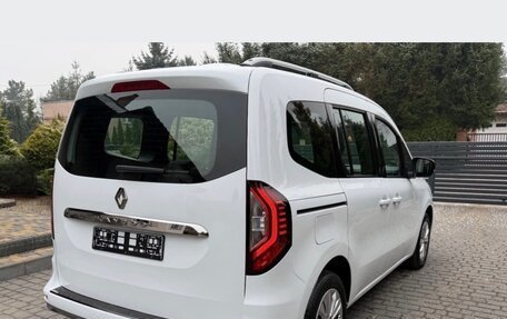 Renault Kangoo, 2022 год, 2 500 000 рублей, 5 фотография