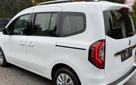 Renault Kangoo, 2022 год, 2 500 000 рублей, 3 фотография