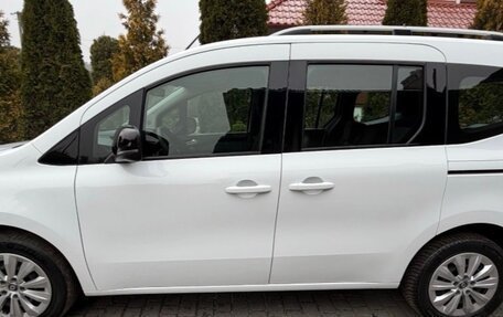 Renault Kangoo, 2022 год, 2 500 000 рублей, 4 фотография