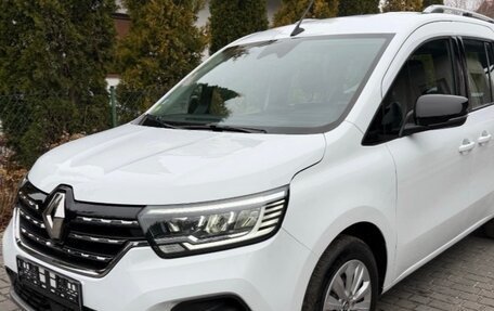 Renault Kangoo, 2022 год, 2 500 000 рублей, 8 фотография