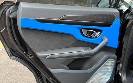 Lamborghini Urus I, 2024 год, 33 900 000 рублей, 17 фотография