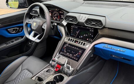 Lamborghini Urus I, 2024 год, 33 900 000 рублей, 32 фотография