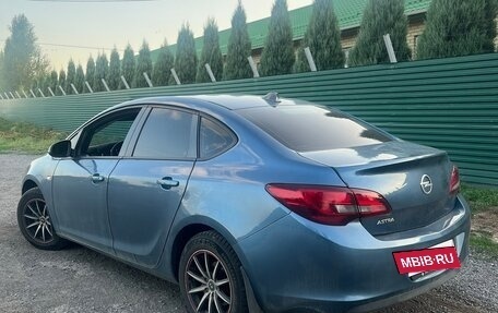 Opel Astra J, 2013 год, 750 000 рублей, 3 фотография