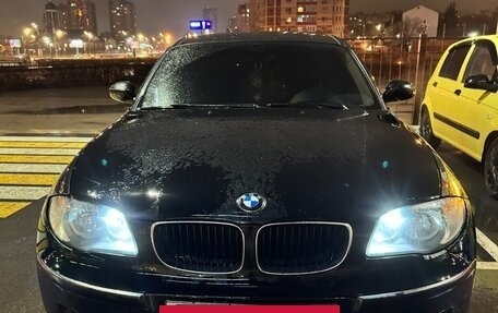 BMW 1 серия, 2009 год, 600 000 рублей, 10 фотография