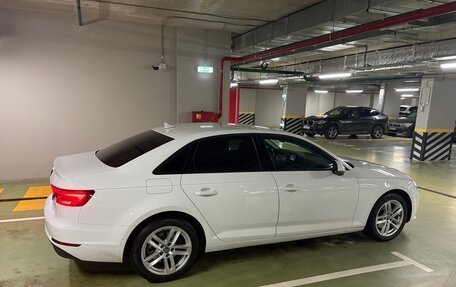 Audi A4, 2018 год, 2 500 000 рублей, 5 фотография