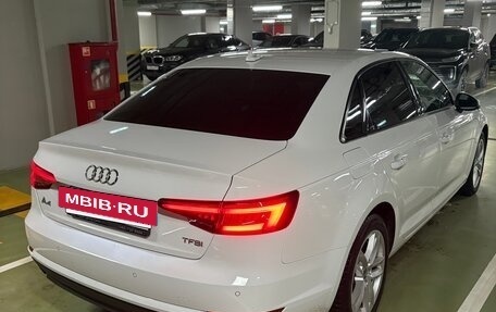 Audi A4, 2018 год, 2 500 000 рублей, 4 фотография