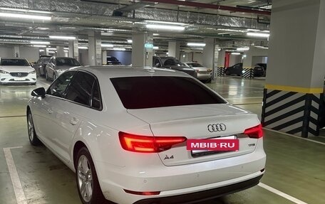 Audi A4, 2018 год, 2 500 000 рублей, 3 фотография
