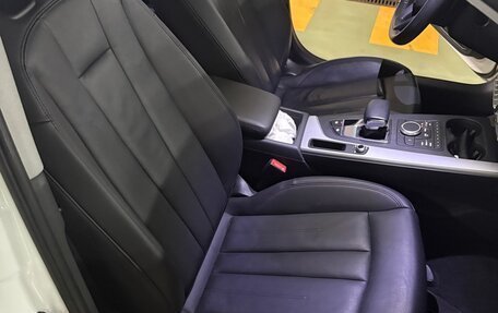 Audi A4, 2018 год, 2 500 000 рублей, 10 фотография