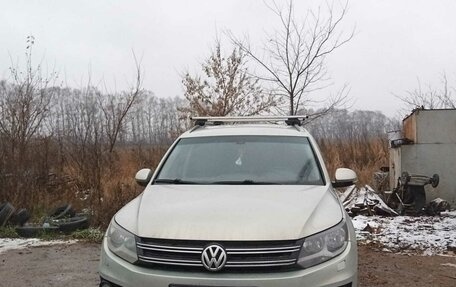 Volkswagen Tiguan I, 2011 год, 900 000 рублей, 2 фотография