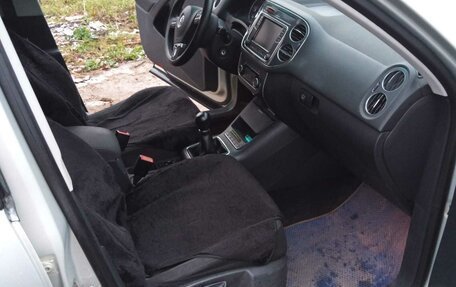 Volkswagen Tiguan I, 2011 год, 900 000 рублей, 7 фотография