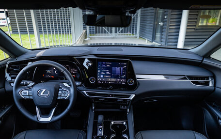 Lexus RX IV рестайлинг, 2025 год, 8 599 000 рублей, 9 фотография