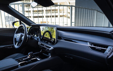 Lexus RX IV рестайлинг, 2025 год, 8 599 000 рублей, 10 фотография