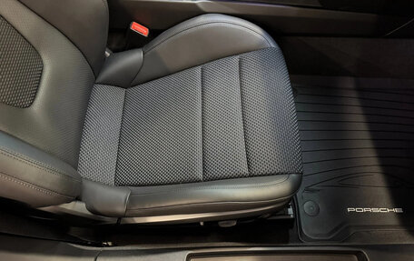 Porsche 911, 2024 год, 18 348 108 рублей, 21 фотография
