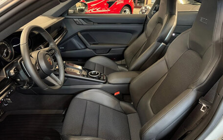 Porsche 911, 2024 год, 18 348 108 рублей, 13 фотография