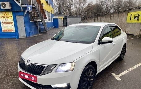 Skoda Octavia, 2019 год, 1 000 000 рублей, 3 фотография